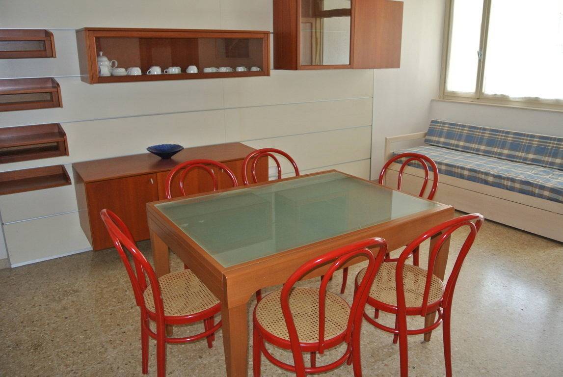 Appartement entier, Appartement de vacances pour 6 personnes avec jardin in Lignano Pineta, Lignano Sabbiadoro