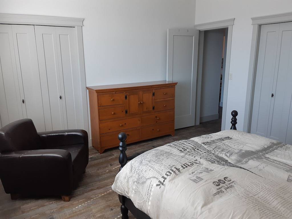 Neue Walkout-Keller-Suite Mit 2 Schlafzimmern Und Grossartigem Blick. Zentral Gelegen in Vernon, Silver Star