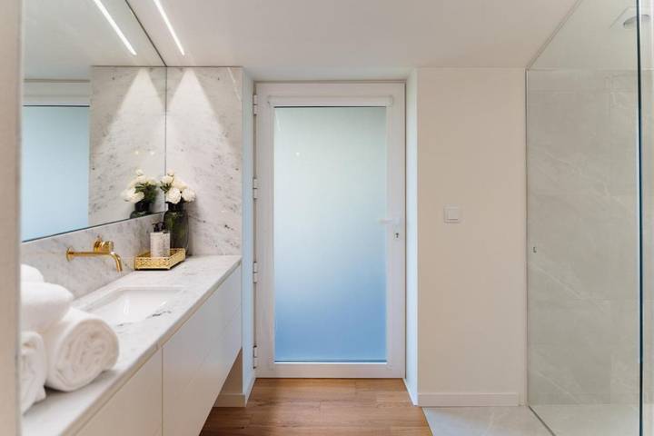 Casa rural para 4 personas, con Balcón y Terraza además de Jardín y Piscina en Amares - 2