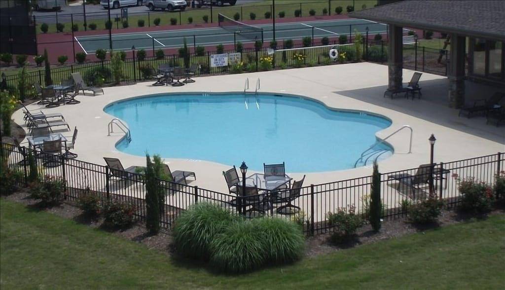 Luxus-Reihenhaus am See! 15 Minuten nach Clemson! Billardtisch, Tischtennis. in Lake Keowee