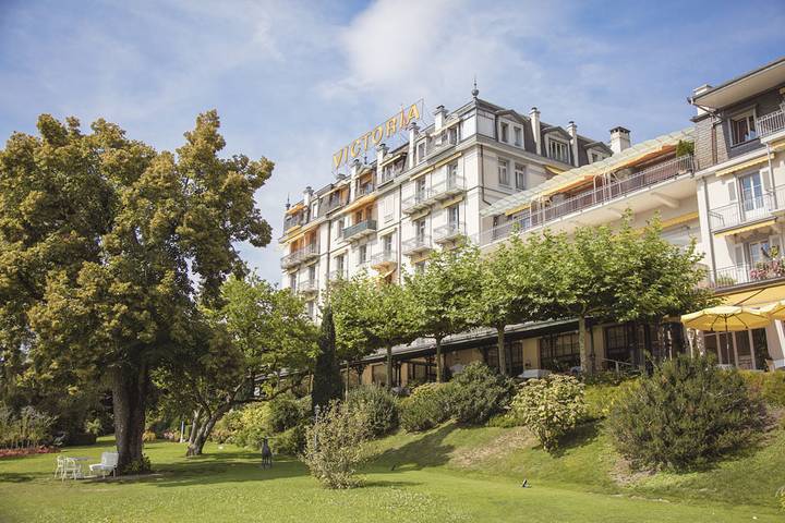Hotel für 4 Personen, mit Terrasse und Sauna sowie Garten und Whirlpool, mit Haustier in Montreux