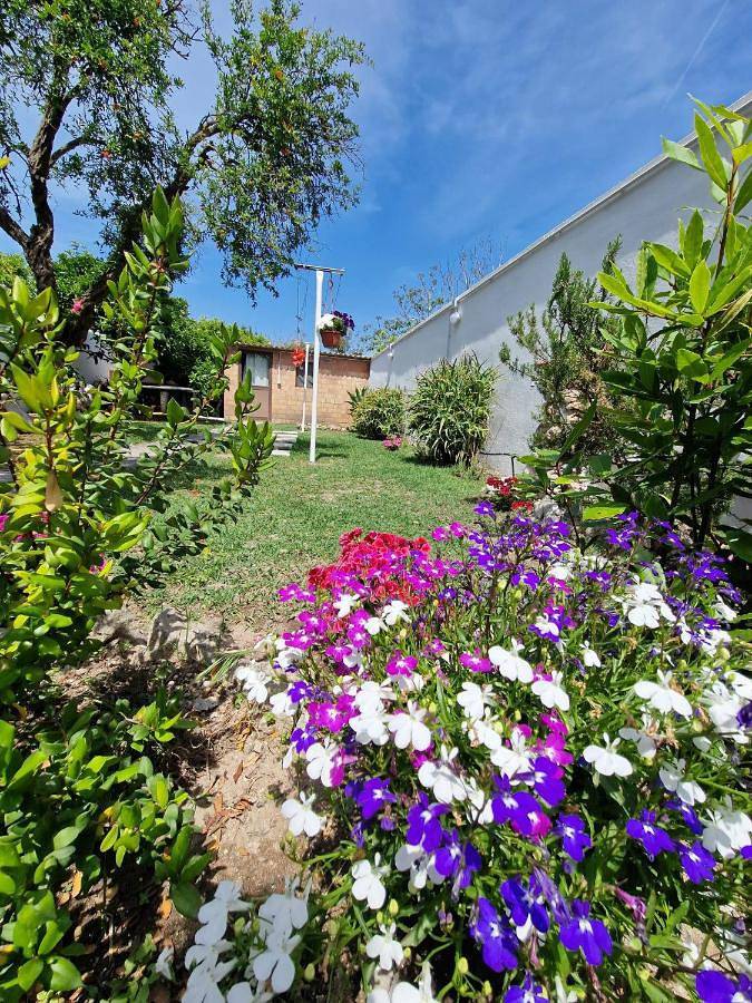 Casa vacanza per 6 persone, con Terrazza e Giardino a Riola Sardo