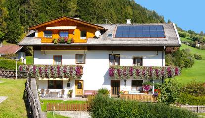 Ferienwohnung für 5 Personen, mit Garten und Balkon sowie Ausblick, kinderfreundlich in Neustift im Stubaital