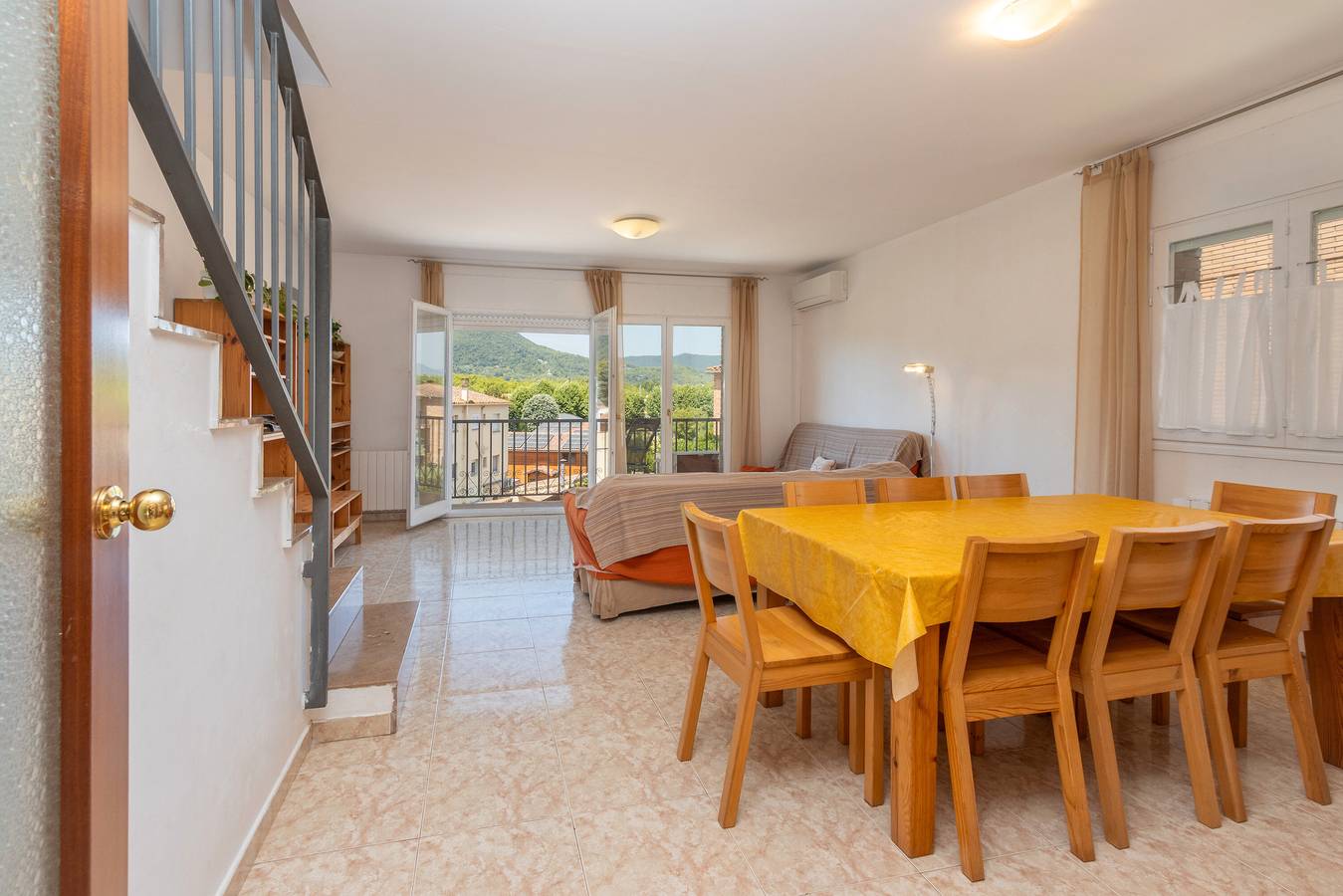 Casa de vacaciones 'Lago De Banyoles' con vistas al lago, Wi-Fi y aire acondicionado in Bañolas, Pla de l'Estany