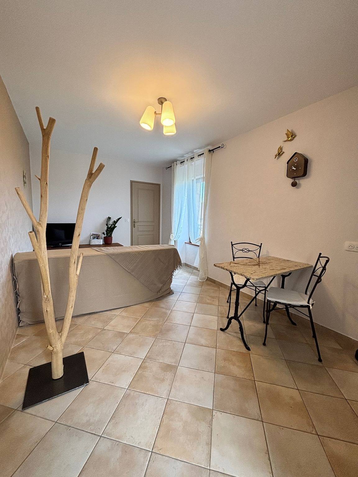 Guest Apartment – Comfort and Independence – Shared Pool in Proissans, Périgord Noir