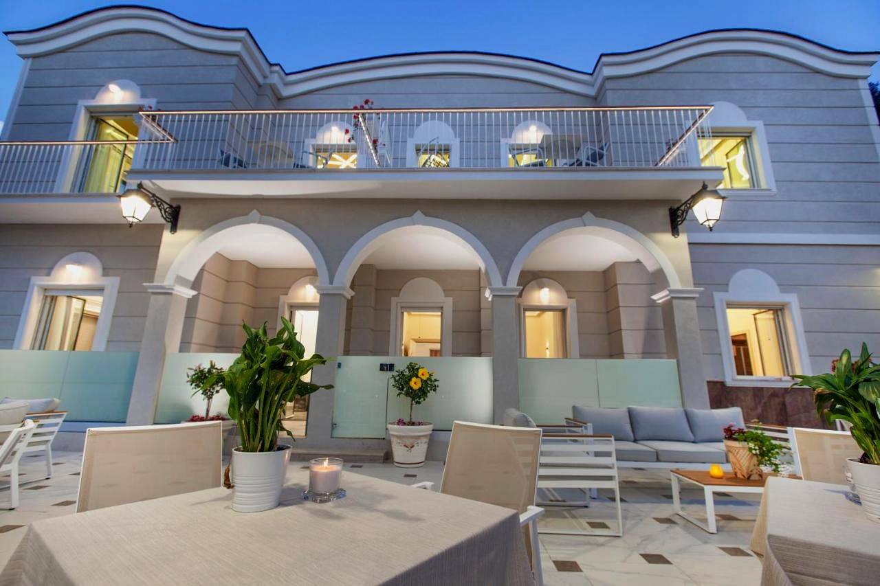 Standard Suite in spiaggia La Tonnarella, Sorrento