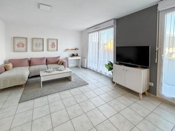 Gîte pour 4 personnes, avec piscine et balcon à La Rivière-Saint-Sauveur