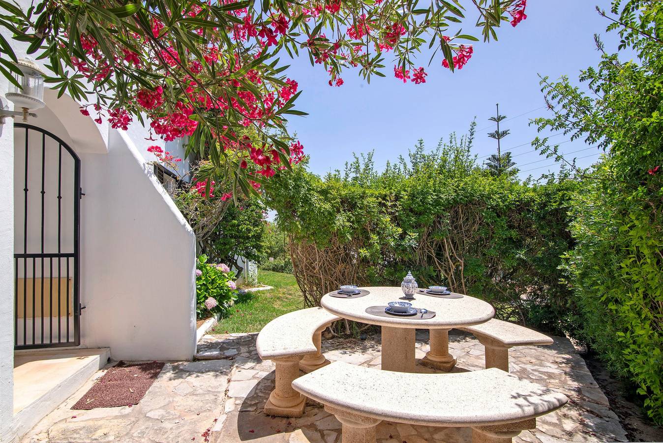 Villa Rose Albufeira – Villa de luxe avec jardin, piscines et navette proche des plages in Albufeira, District de Faro