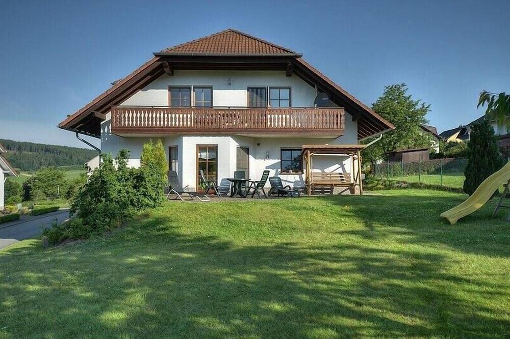 Ganze Wohnung, Ferienwohnung mit herrlicher Aussicht auf den Nationalpark Kellerwald-Edersee in Altenlotheim, Frankenau