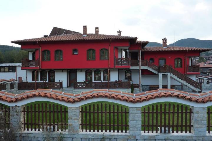 Maison d’hôte pour 4 personnes, avec jardin ainsi que vue et balcon à Koprivchtitsa