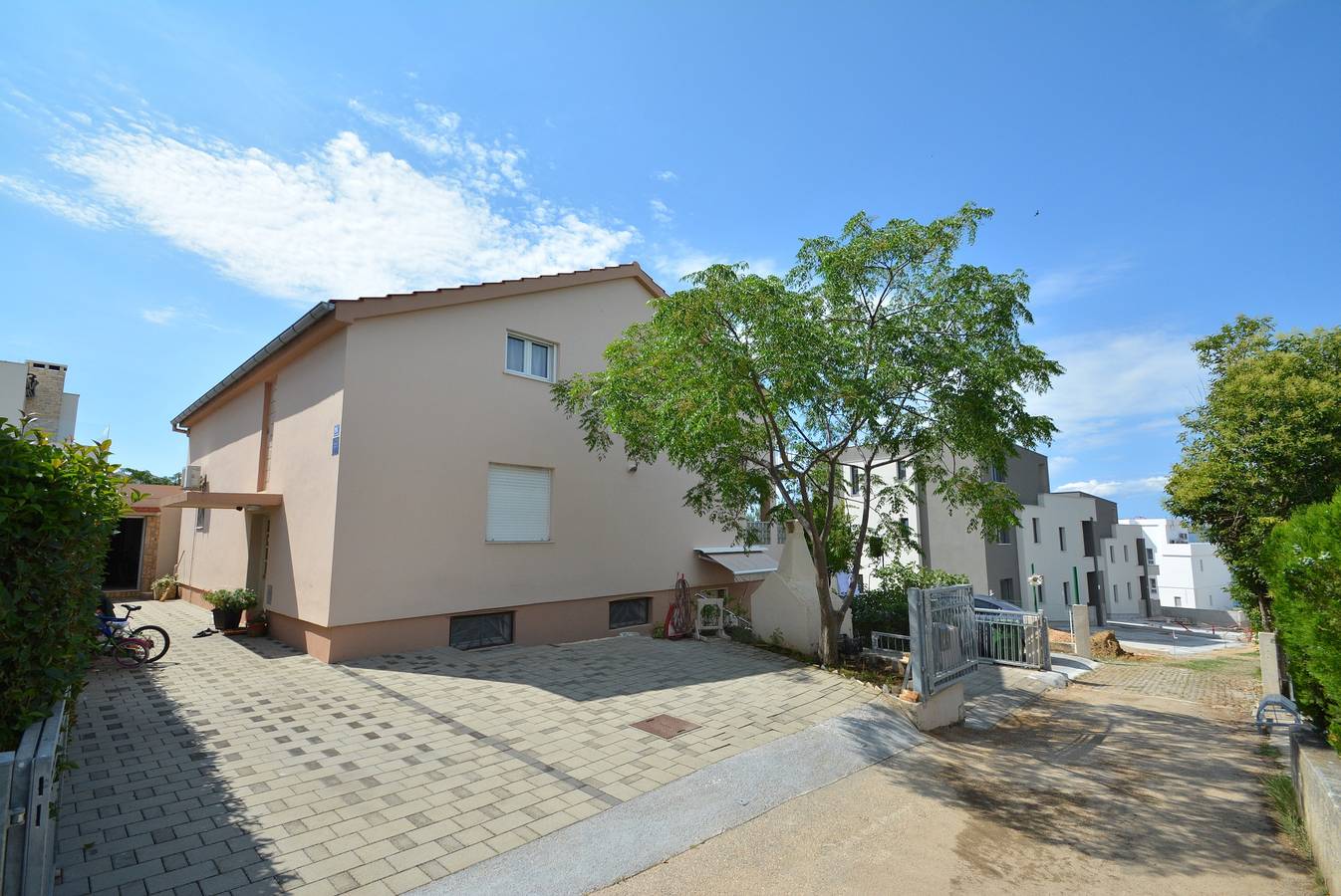 Ganze Wohnung, 1-Zimmer-Ferienwohnung mit Terrasse und Meerblick Kozino, Zadar A-5893-a in Zadar (Kommun), Zadar
