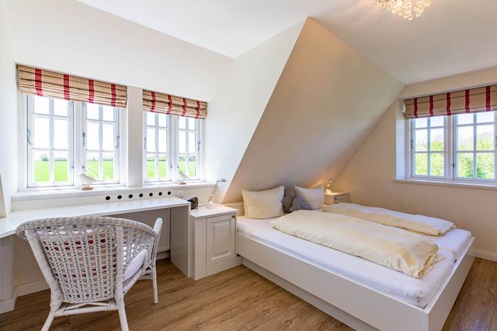 Ferienhaus für 4 Personen, mit Terrasse und Garten sowie Sauna in Borgsum - 3