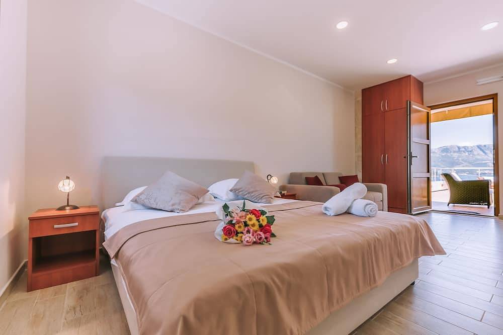 Entire apartment, Studio with terrace #1 in Budva, Opština Budva