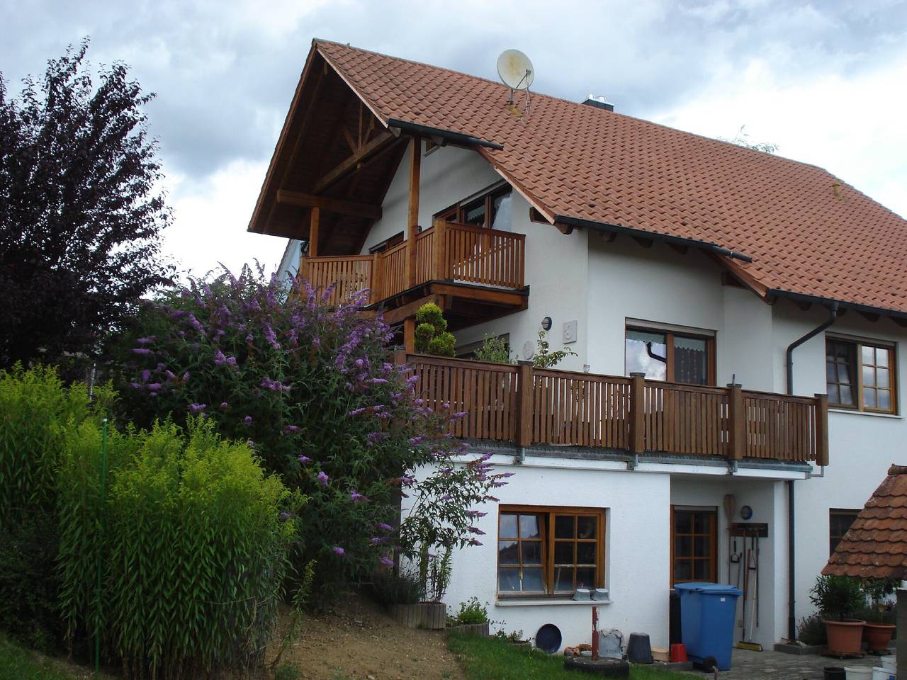 Ολόκληρο το διαμέρισμα, Apartment 'Ferienwohnung Schank' with Private Garden, Balcony and Wi-Fi in Sauldorf, Region Bodensee-Oberschwaben
