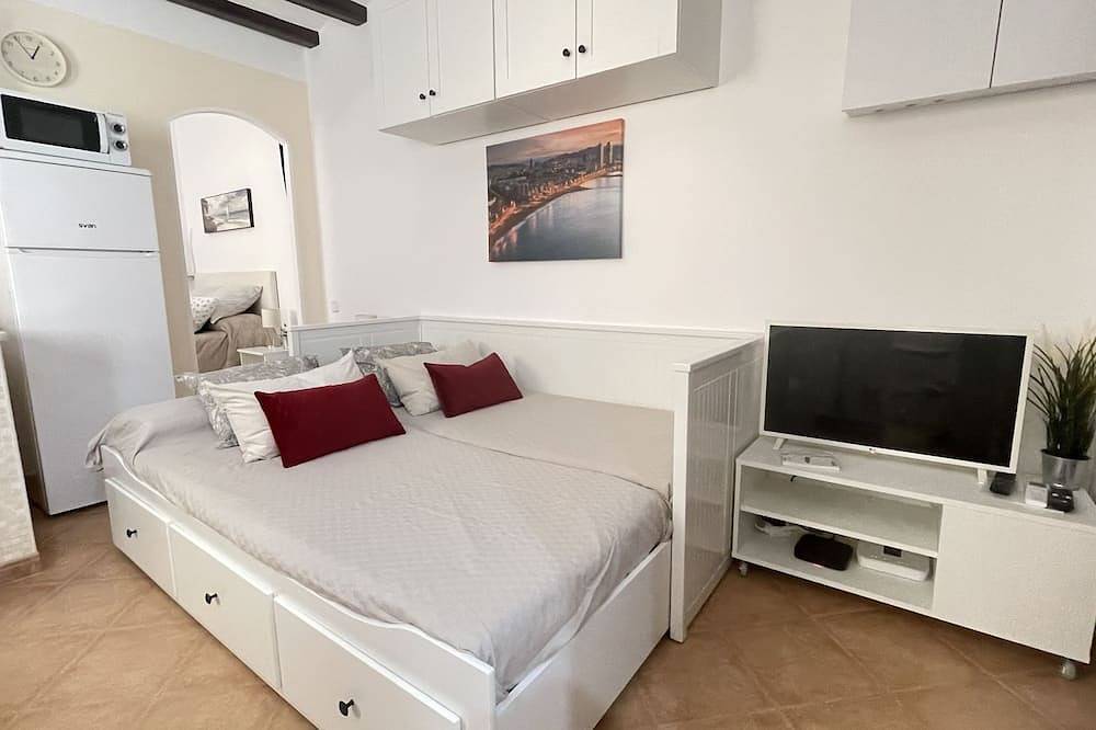 Hel lejlighed, Barceloneta Brand New Apartment A Few Meters From Playa San Miguel in Barcelona Centre, Barcelona