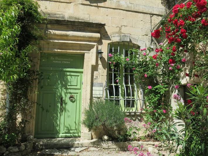 Location de vacances pour 2 personnes, avec vue ainsi que piscine et jardin à Oppède - 3