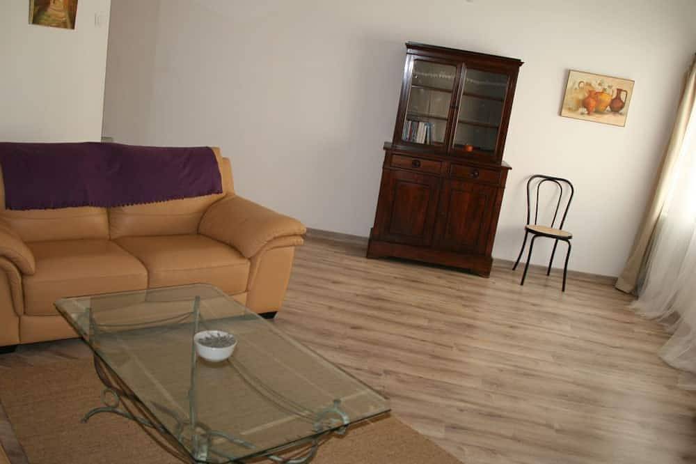Maison avec terrasse et 2 places de parking à Bourg saint Andéol in Bourg-Saint-Andéol, Privas