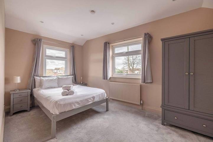 Family Friendly Escape In Eton ❤ Countryside Views in Eton, Berkshire