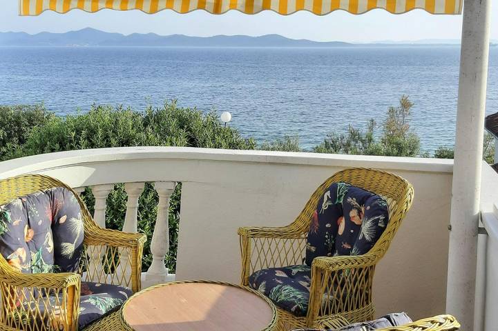 Ferienwohnung für 4 Personen, mit Balkon und Garten in Zadar (Kommun)