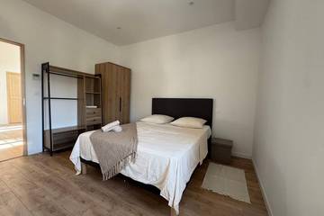 Appartement De Vacances pour 8 Personnes dans Orange, Provence, Photo 4