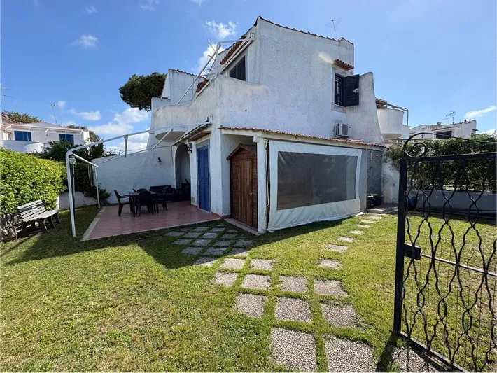 Villa per 7 persone, con piscina e giardino - 1