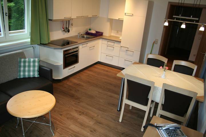 Ferienwohnung für 3 Personen, mit Balkon und Terrasse sowie Garten