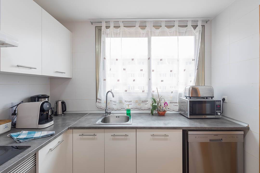 Entire apartment, Beachside Bliss: Cozy Apartment 1.5km from Playa del Castillo in Costa de Antigua, Antigua
