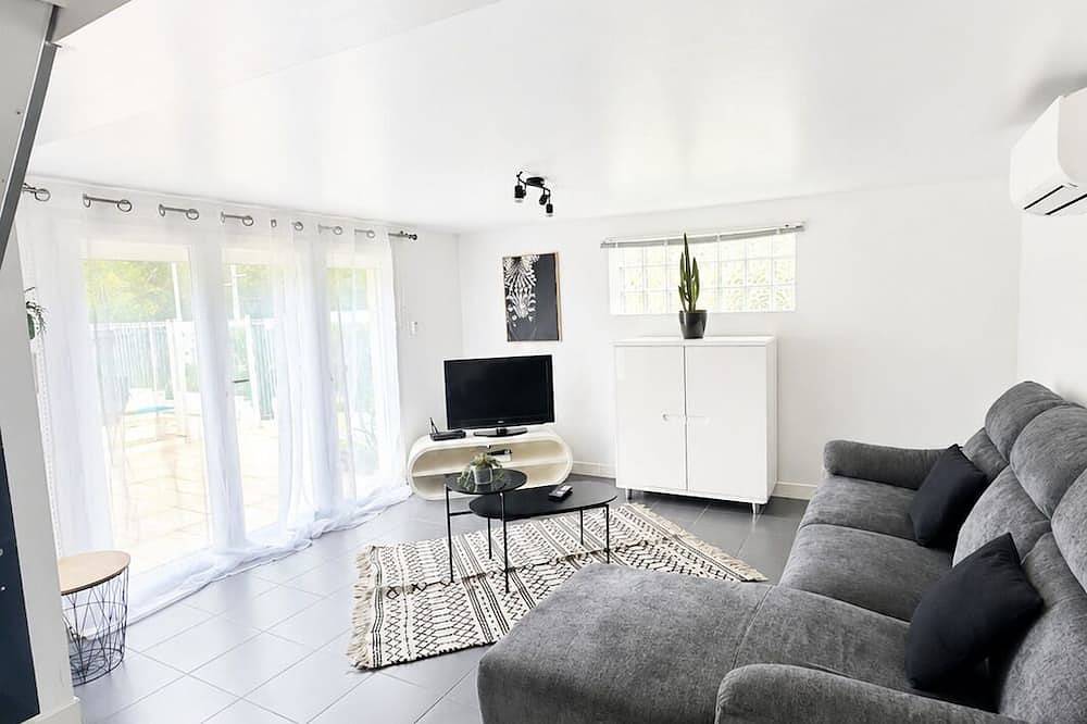 Petite maisonnette avec accès piscine in Montauban, Tarn-et-Garonne