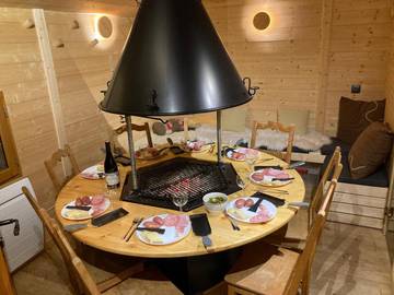 Maison de campagne pour 8 personnes, avec sauna ainsi que vue et jardin à Le Petit-Bornand-les-Glières