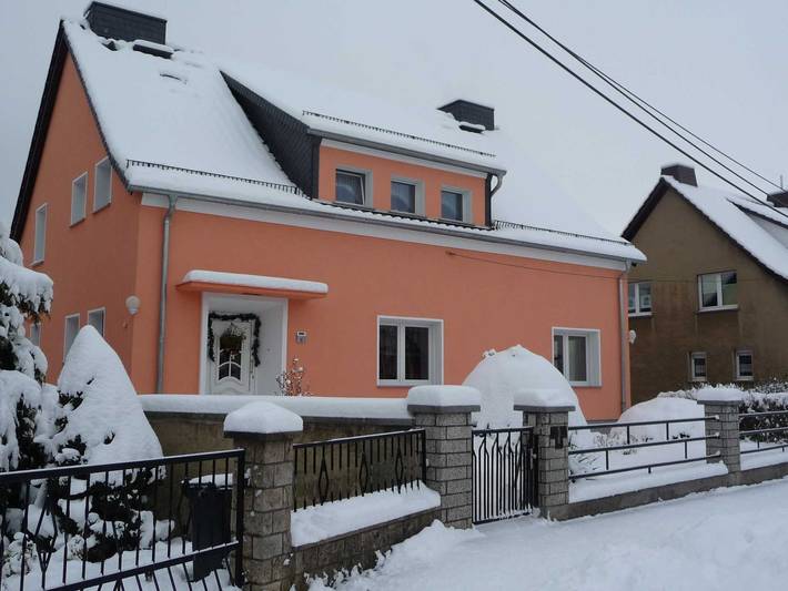 Ferienwohnung für 7 Personen, mit Balkon und Terrasse sowie Garten in Mansfeld-Südharz