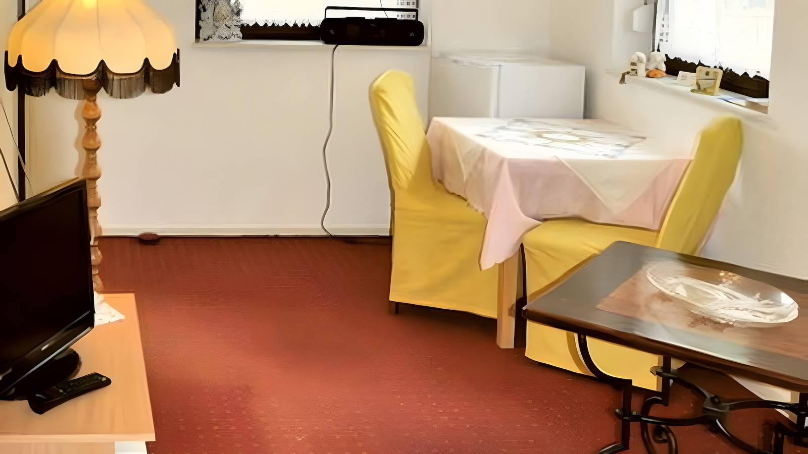 Ganze Wohnung, Apartment „Mediterran – 35 m²“ mit gemeinsamer Terrasse und Wlan in Dahlwitz-Hoppegarten, Hoppegarten