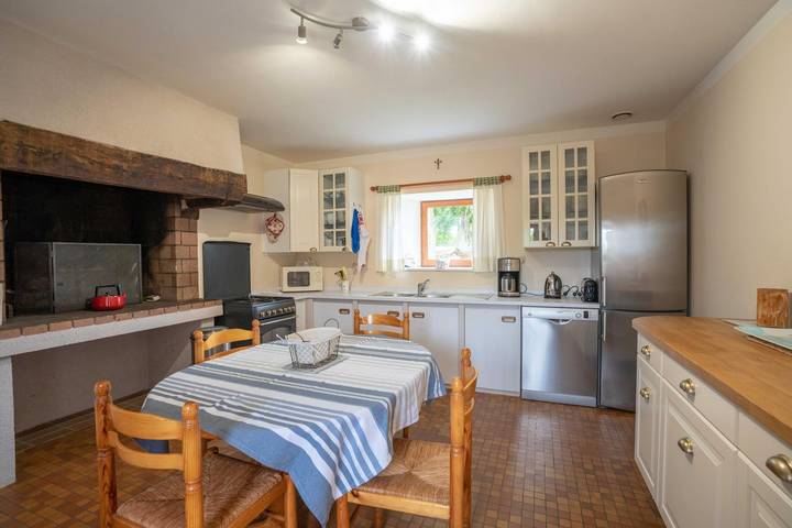 Gîte pour 6 personnes, avec jardin à Pléhédel - 2