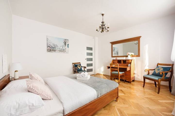 Holiday apartment for 9 people, with balcony and garden - 1