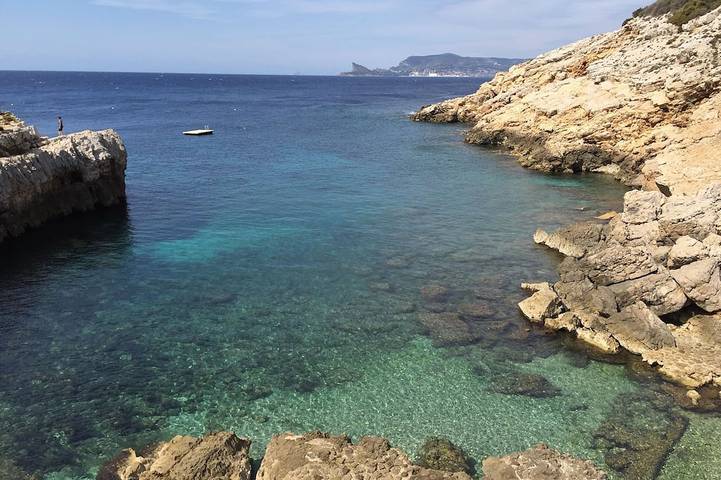 Villa pour 9 personnes, avec jardin ainsi que piscine et balcon à Saint-Cyr-sur-Mer