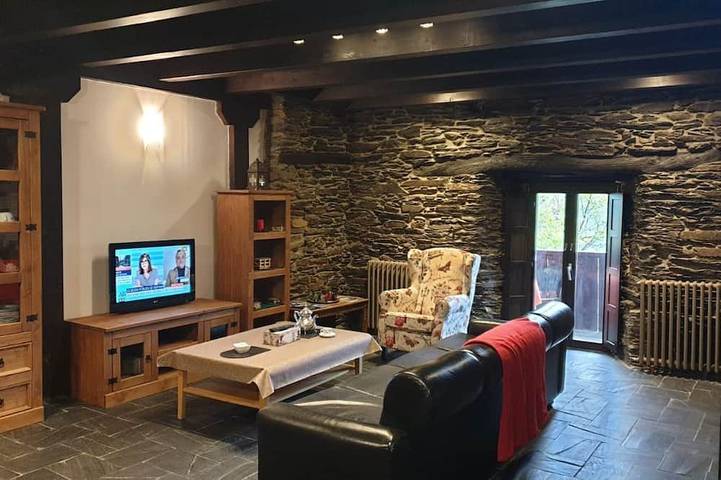 Gîte pour 7 personnes, avec balcon et jardin