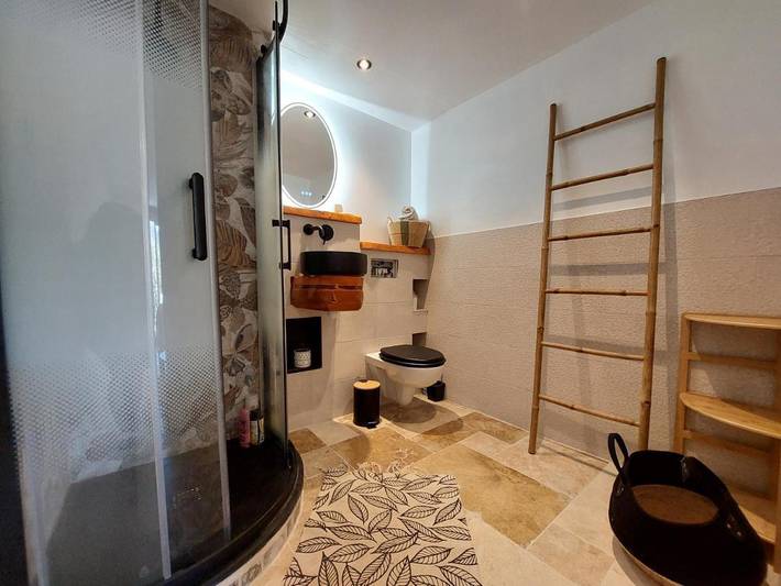 Gîte pour 2 personnes, avec jardin ainsi que vue et piscine à Vero - 3