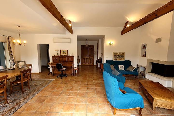 Lavender Villa  ★ 300m from the heart of the town in L'Isle-sur-la-Sorgue, Vaucluse