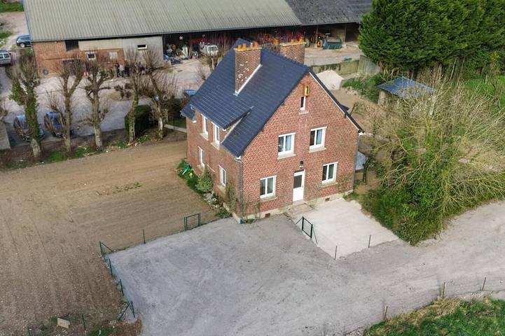 Gîte pour 6 personnes, avec jardin et terrasse dans Long