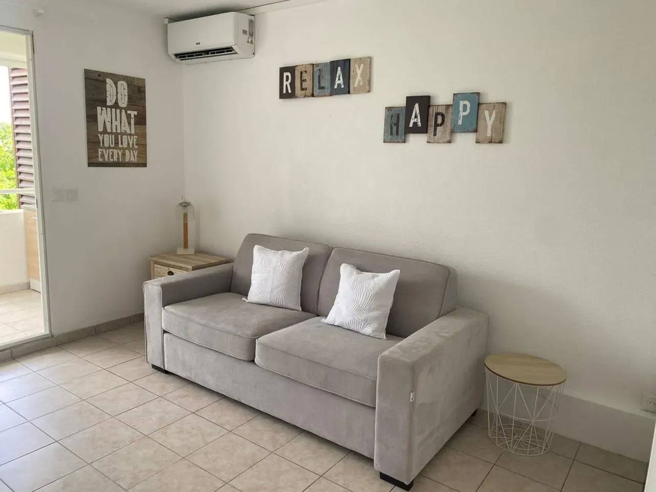Estudio entero, Estudio moderno junto a la playa en Les Abymes - 24 m² in Les Abymes, Guadalupe