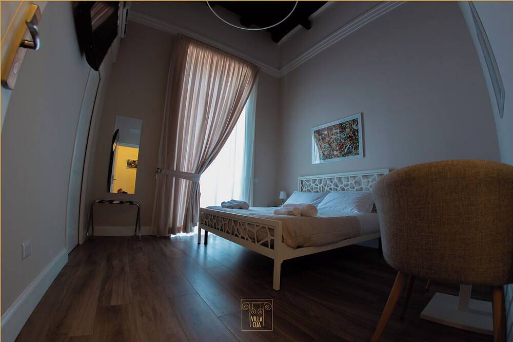 4. Deluxe Double Room in Ercolano, Vesuvio National Park