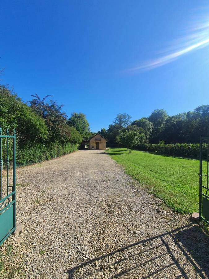 Location de vacances pour 4 personnes, avec jardin et vue à Saint-Père (Yonne) - 3