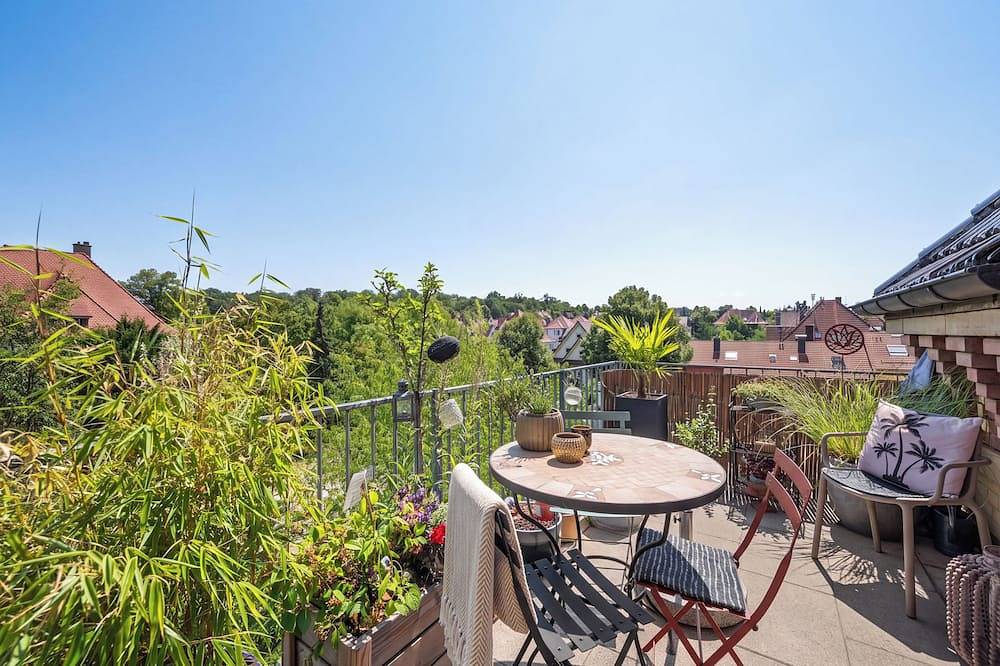 Ganze Wohnung, Sonniges Apartment in Jugendstilvilla im Ludwigsburger Süden in Ludwigsburg, Landkreis Ludwigsburg