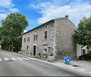 Gîte pour 4 personnes, animaux acceptés à Uzer