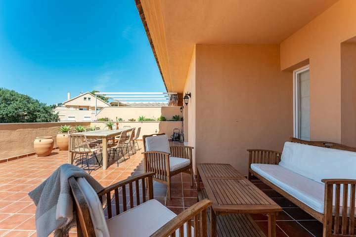 Ganze Wohnung, Apartment 'Casa Sunchill' mit Gemeinschaftspool, Wlan und Klimaanlage in Marbella Ost, Marbella