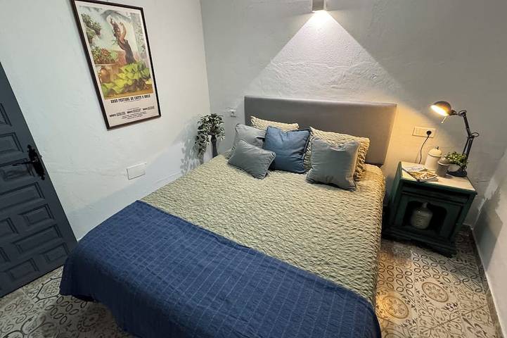 Lemon Tree Patio, Andalusian Traditional Cottage in the heart of Olvera in Olvera, Pueblos Blancos