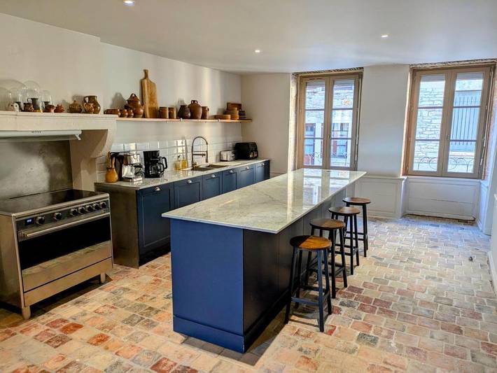 Location de vacances pour 12 personnes, avec jardin et vue à Saint-Gengoux-le-National - 3