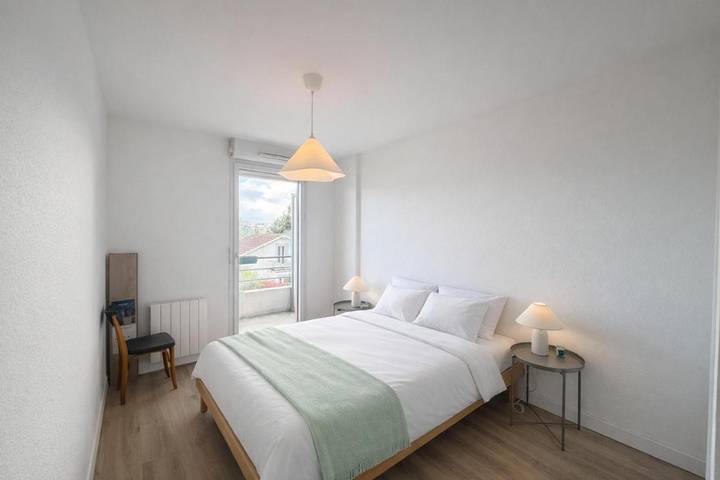 Gîte pour 6 personnes, avec balcon à Ville-la-Grand - 2