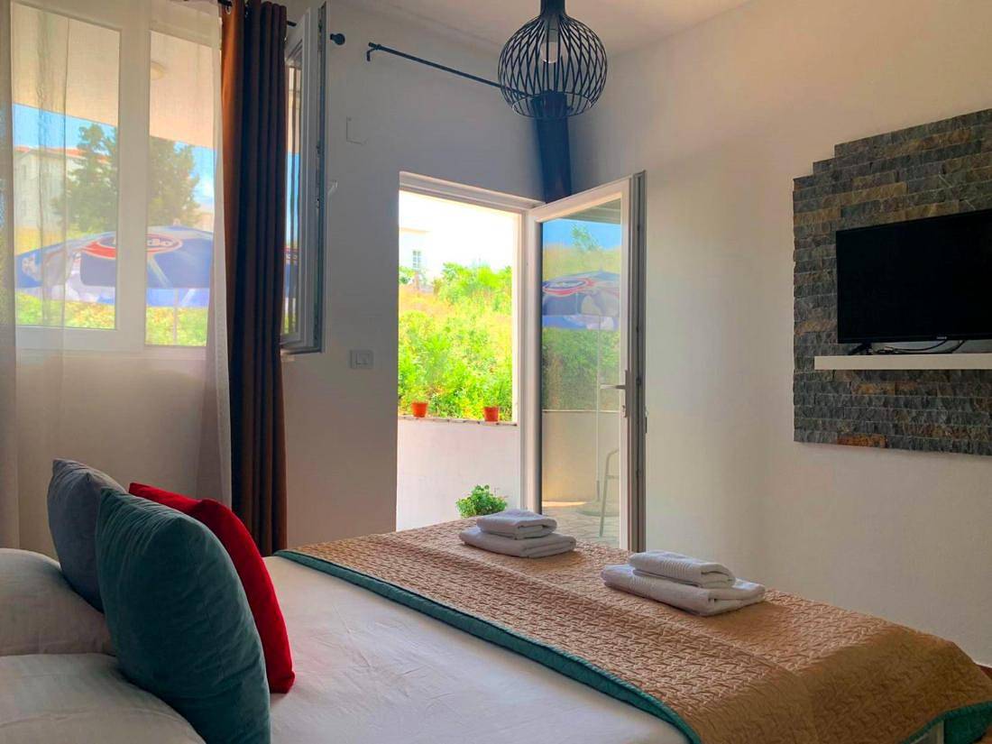 Ganzes Studio, Gemütliches Studio mit Terrasse – Blick auf die Straße in Ulcinj, Opština Ulcinj