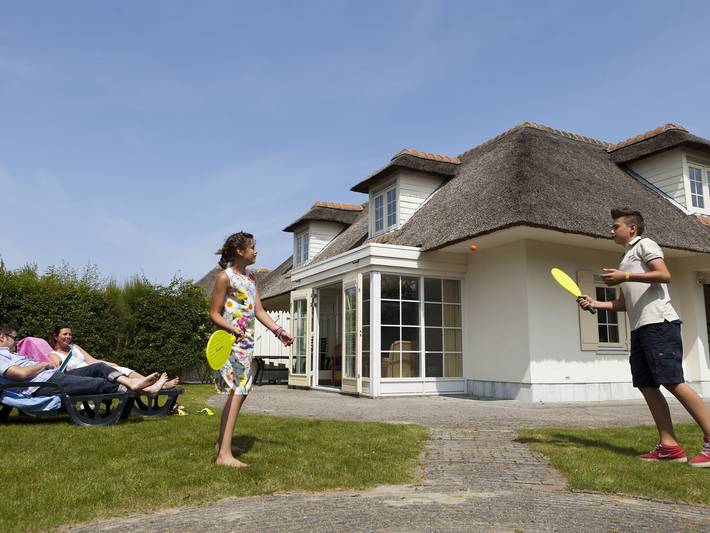 Villa für 8 Personen, mit Terrasse und Garten sowie Sauna