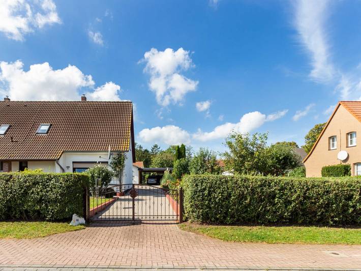 Ferienwohnung für 3 Personen, mit Terrasse und Garten in Parchtitz - 2